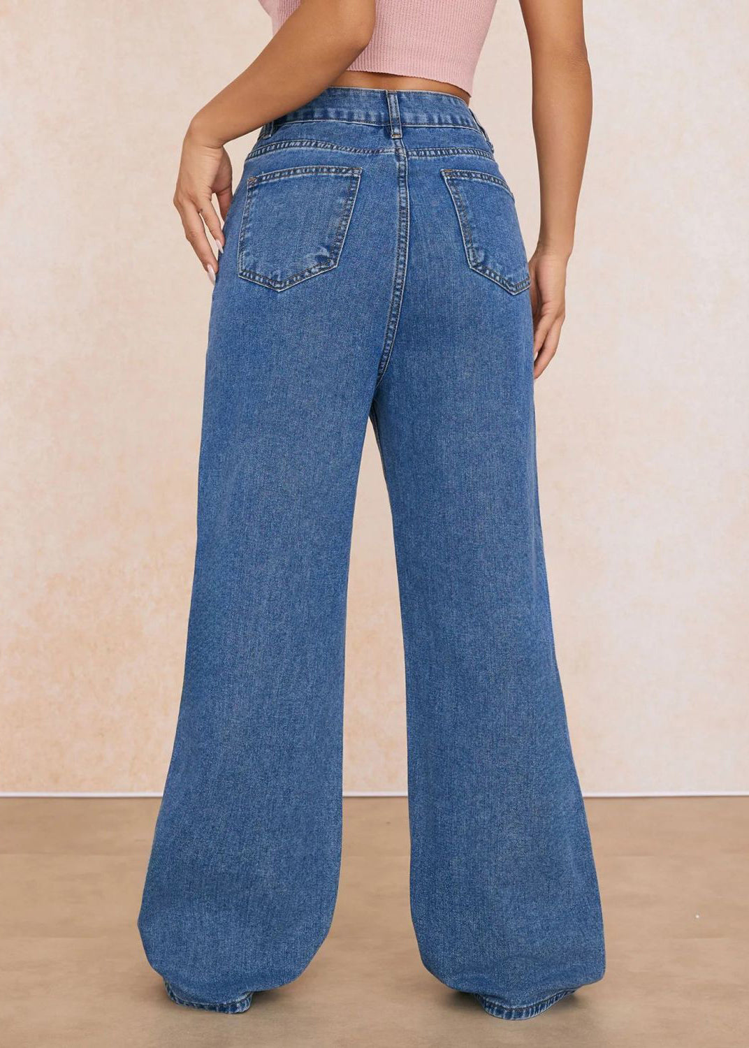 Stylish Blue Embroidered Pockets Straight Ripped Jeans Spring