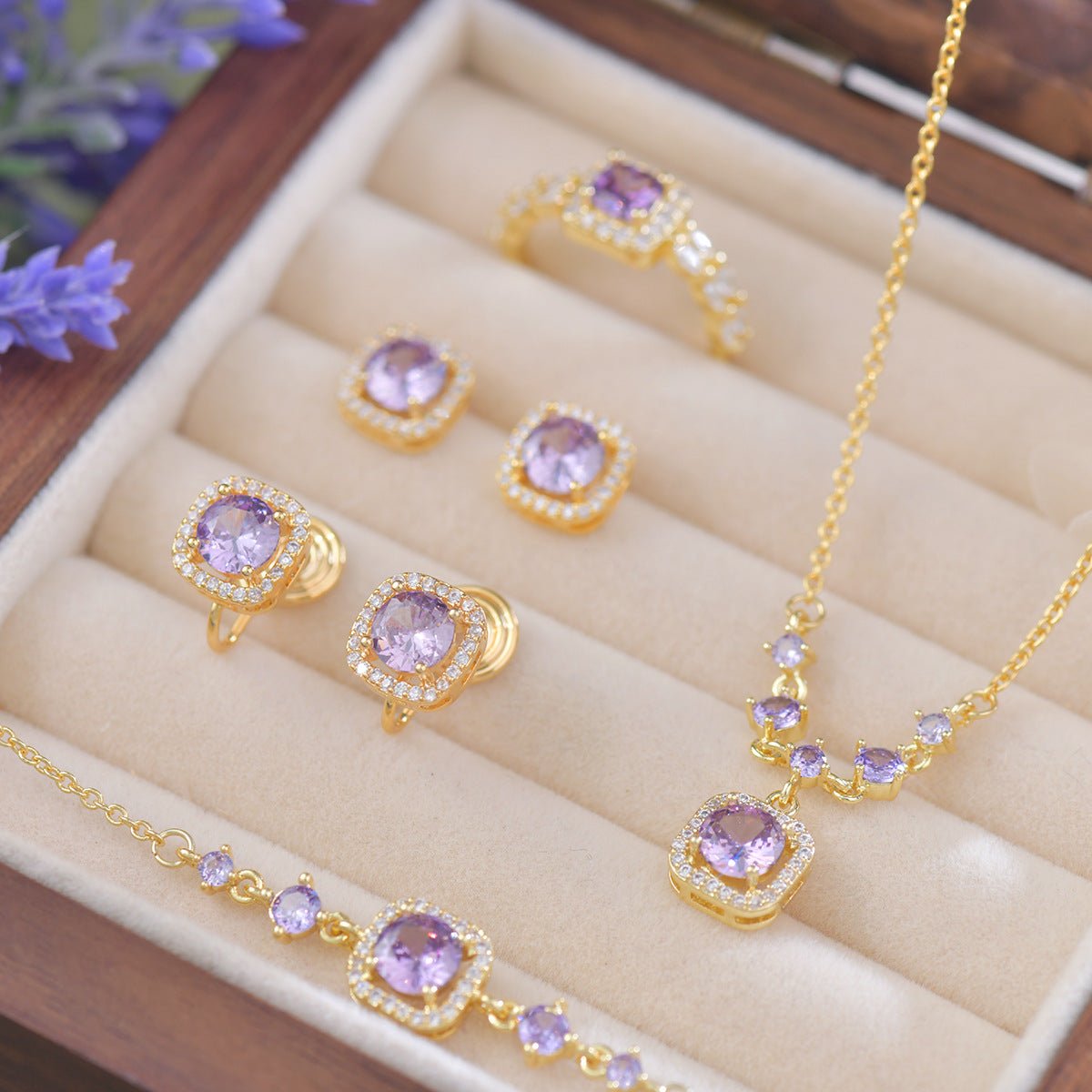 Angelica Baroque Necklace