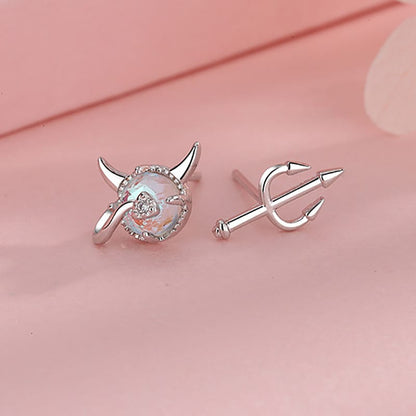Moonlit Devil Horn Ring