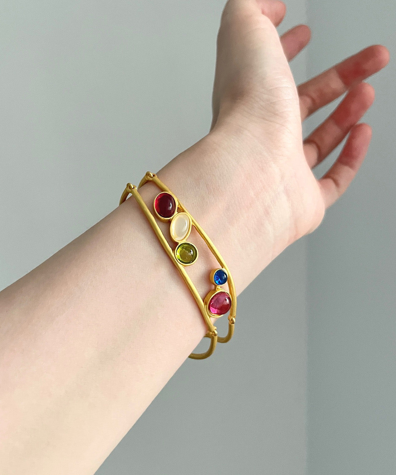 Gold Copper Alloy Hollow Out Diamond Bracelet