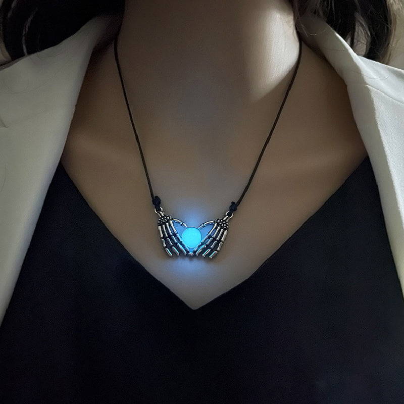 Unk Retro Skeleton Hand Luminous Necklace