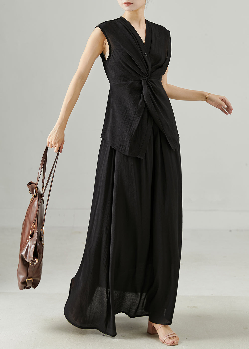 Stylish Black Asymmetrical Silm Fit Sets 2 Pieces Sleeveless