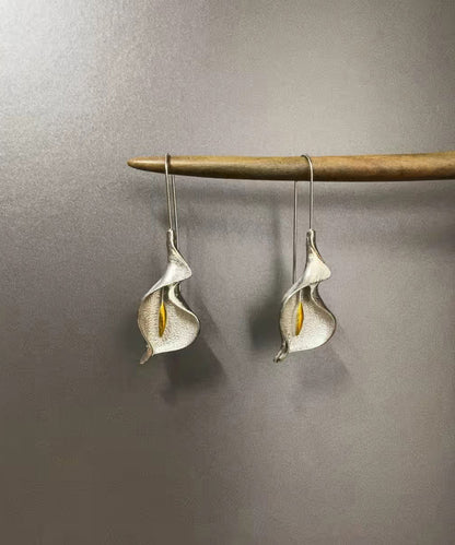Unique Silk Copper Alloy Flower Drop Earrings