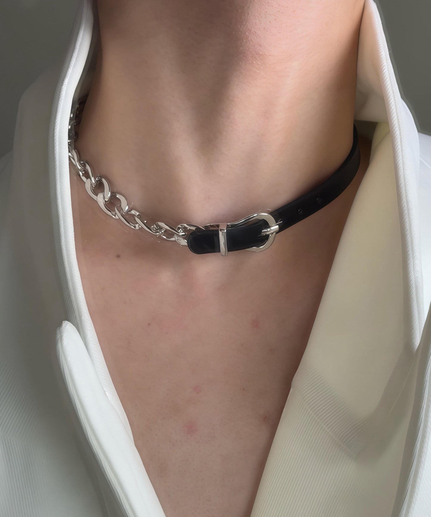 Stylish Faux Leather Strap Connect Tungsten Steel Choker