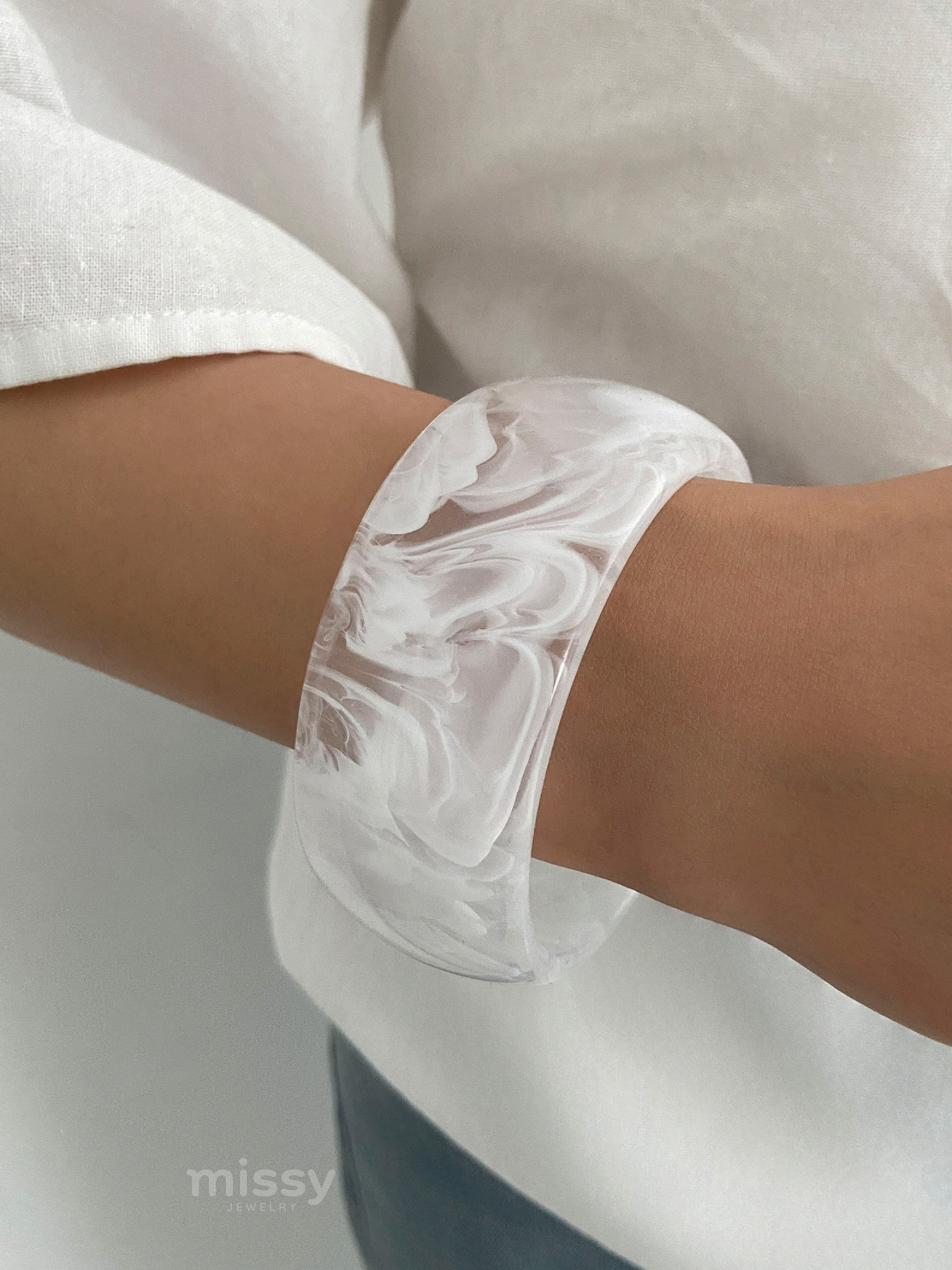 Sena Resin Marbled Finish Bangles