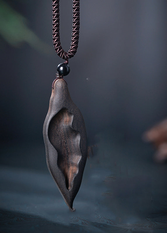 Simple Black Hand Knitting Leaf Pendant Necklace
