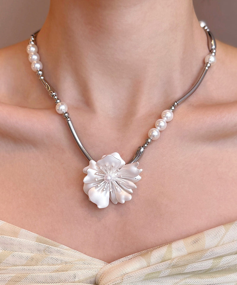 White Pearl Alloy Pendant Necklace