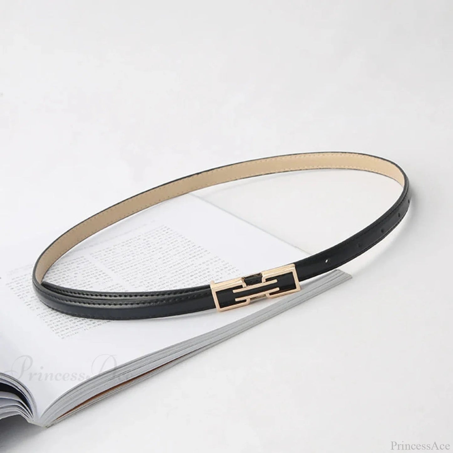 Synonyms: Gothic - Medieval, Leather - Hide, Pin - Peg, Buckle - Clasp Pu Medieval Hide Peg Clasp Belt