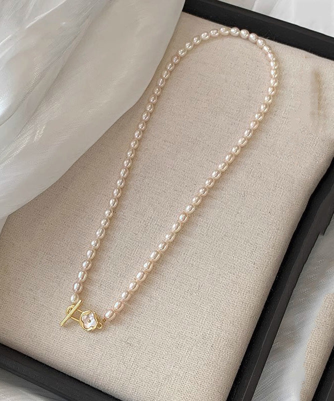 Modern White Copper Overgild Pearl Four-leaf Clover Gratuated Bead Necklace