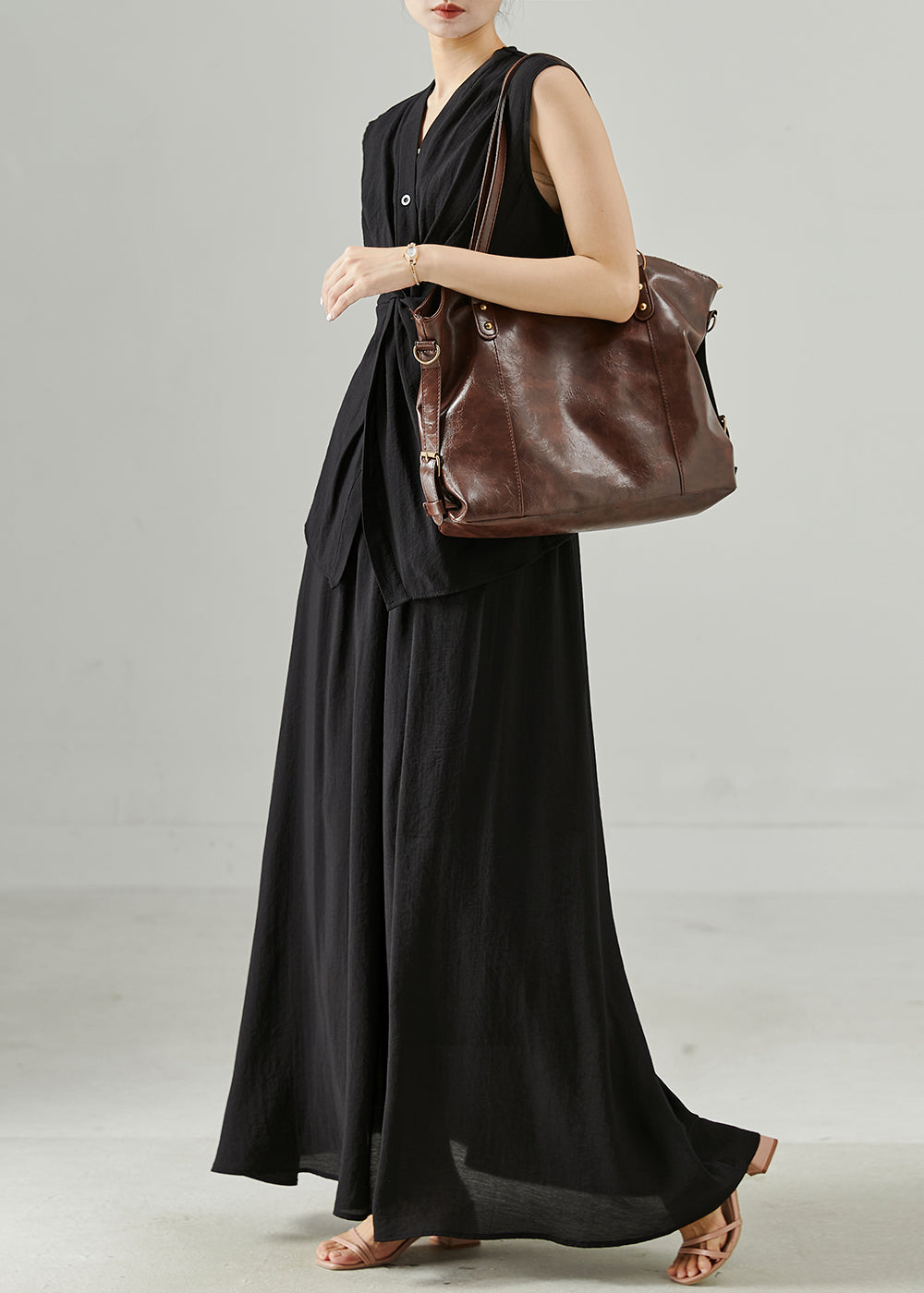 Stylish Black Asymmetrical Silm Fit Sets 2 Pieces Sleeveless