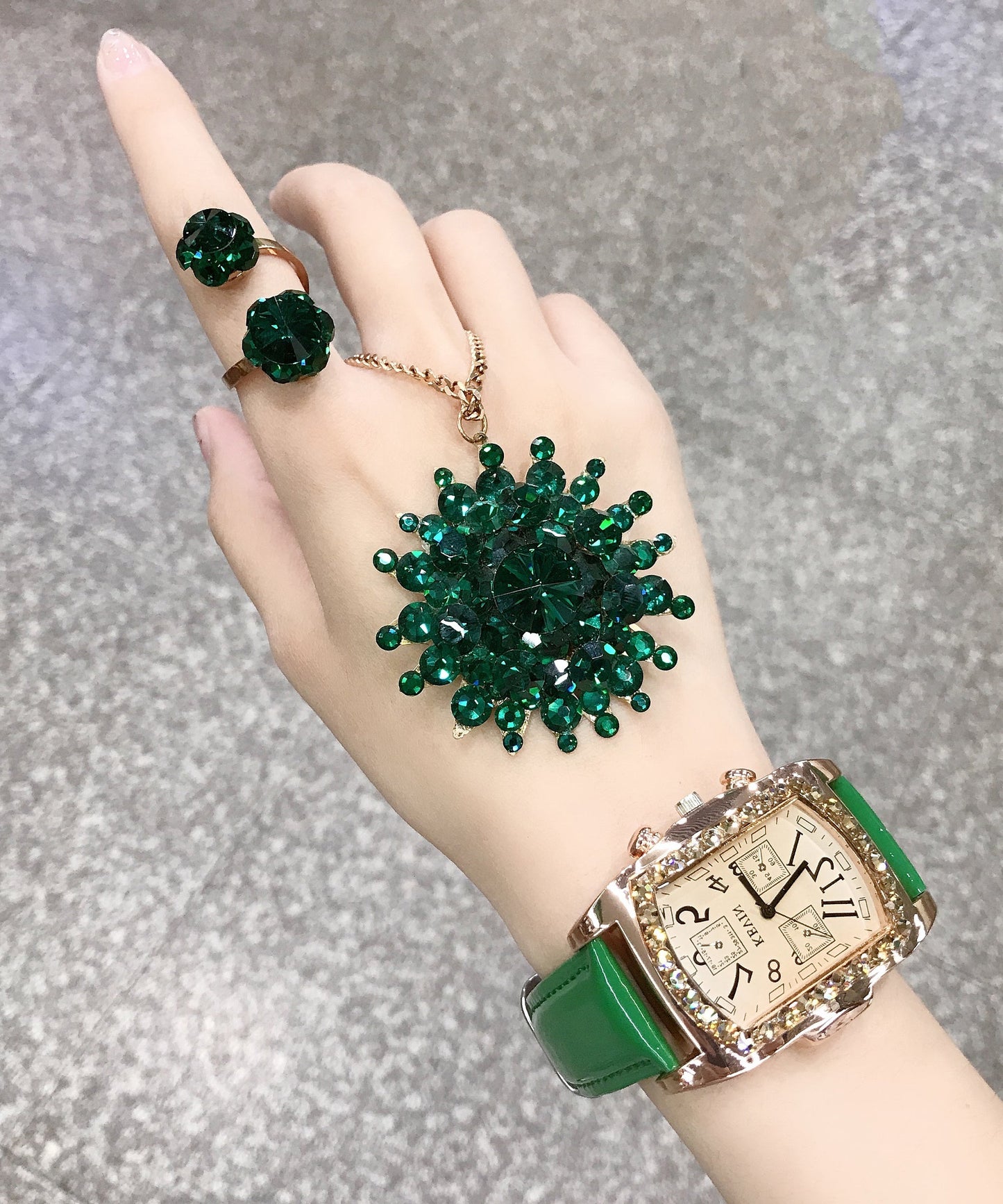 Fine Green Sterling Silver Overgild Crystal Pendant Necklace ,ring and Watch Three Piece Set