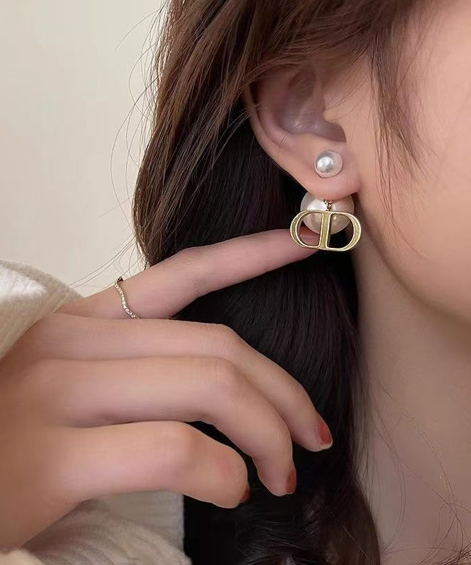 Original Design White Copper Alloy Pearl Graphic Stud Earrings