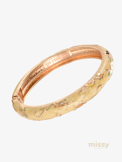 Calise Peach Bangle