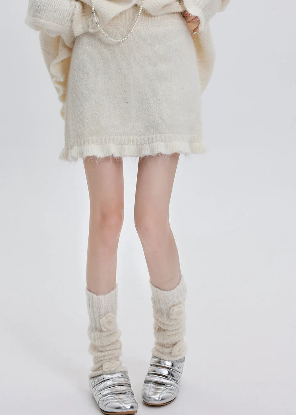 Fine White Hooded Flower Decorated Knit Two Pieces Set Winter