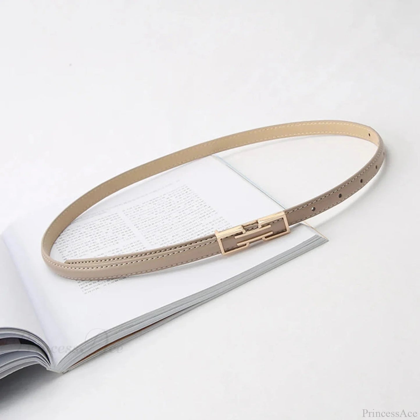 Synonyms: Gothic - Medieval, Leather - Hide, Pin - Peg, Buckle - Clasp Pu Medieval Hide Peg Clasp Belt