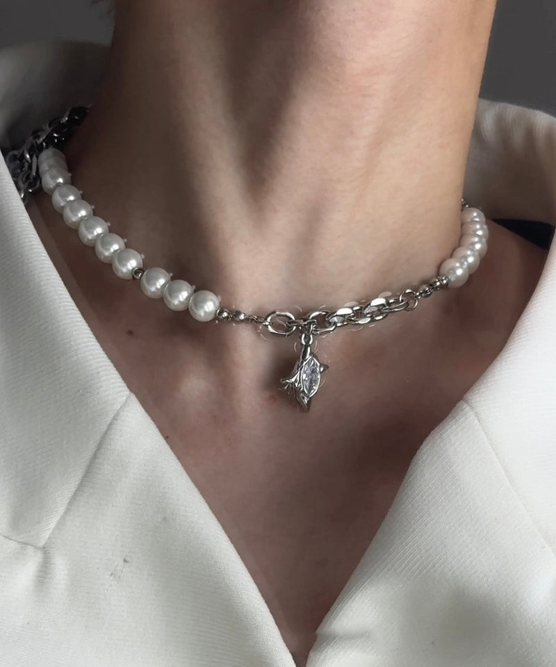Classy White Pearl Patchwork Tungsten Steel Zircon Pendant Choker
