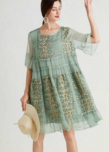 Art Green Embroideried O-neck Loose Summer Flare Sleeve Dress