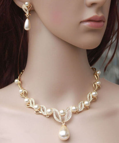 Gold Alloy Pearl Zircon Pendant Necklace