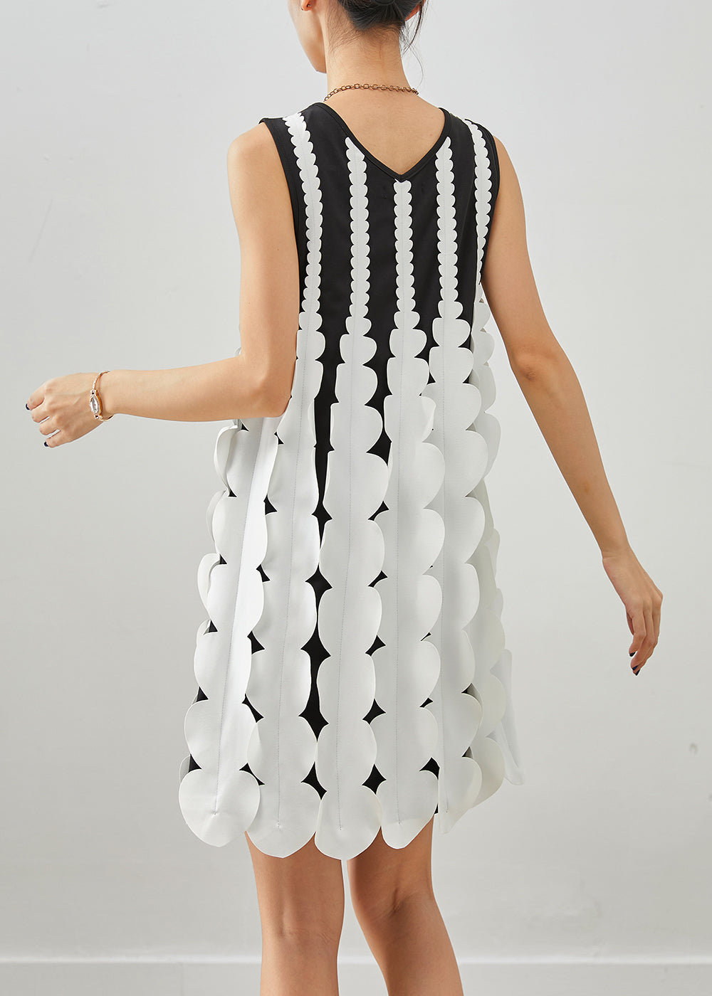 Style Black Cotton Mid Dress Sleeveless