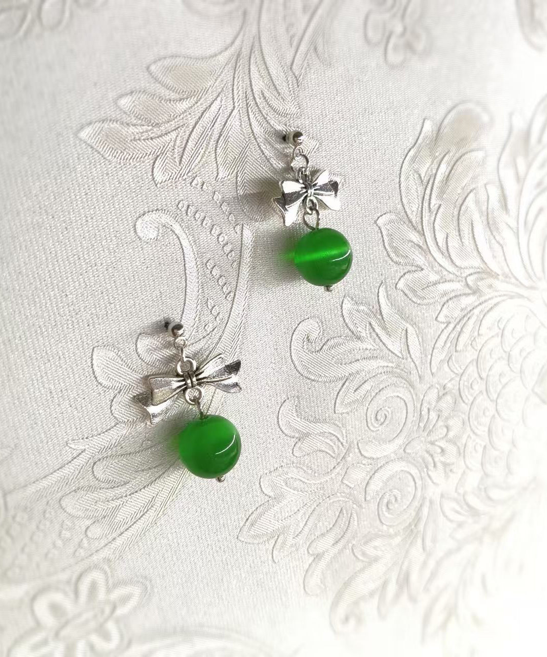 Green Copper Alloy Cat's Eye Stone Bow Drop Earrings