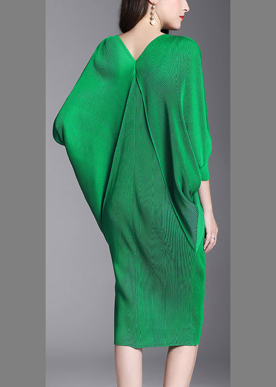 Green V-neck Wrinkled Hip Dress Half Sleeve