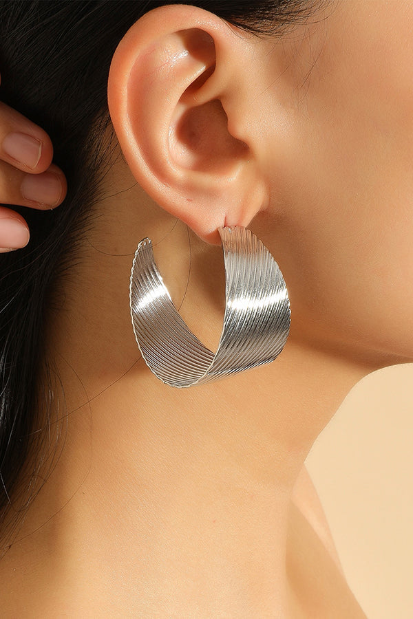 Exaggerated C-shaped Earrings