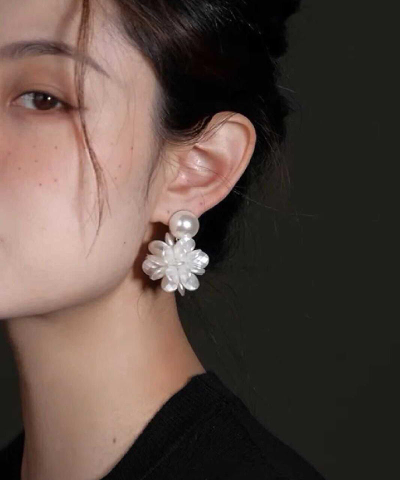 French White Sterling Silver Pearl Resin Stud Earrings