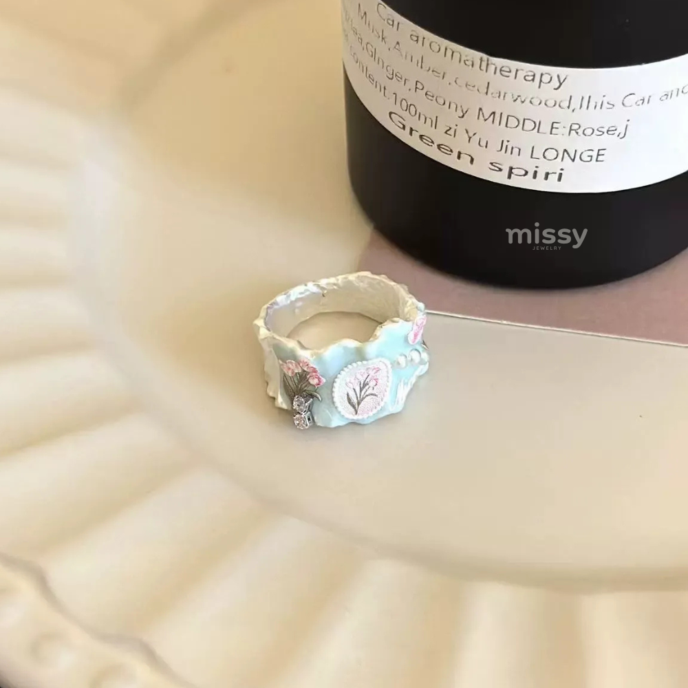 Alonna Resin Flower Ring Set