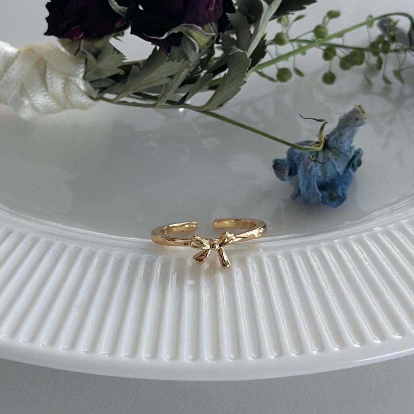 Lilou Bow Ring