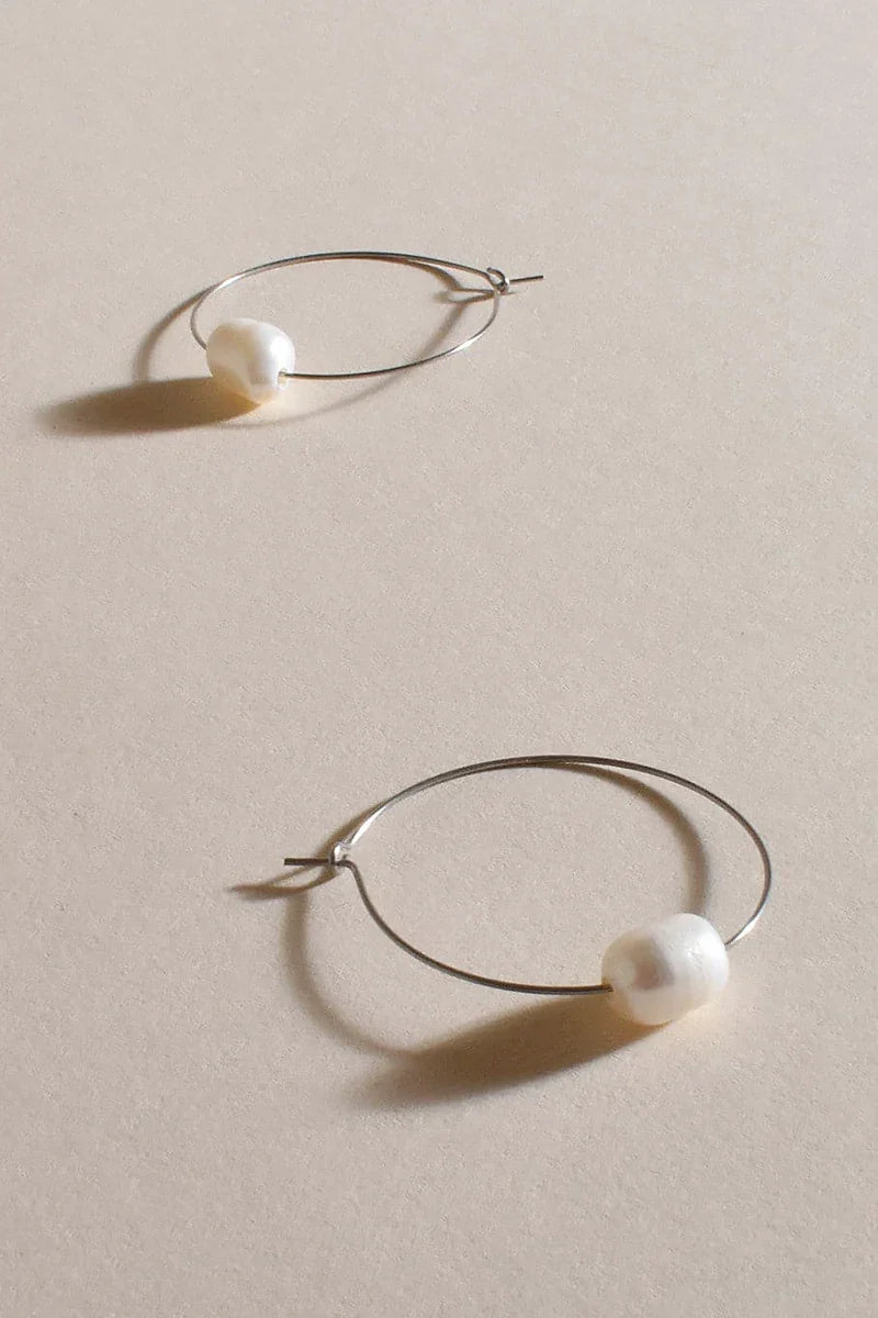 Simple Pearl Fine Wire Hoops - Cream/silver
