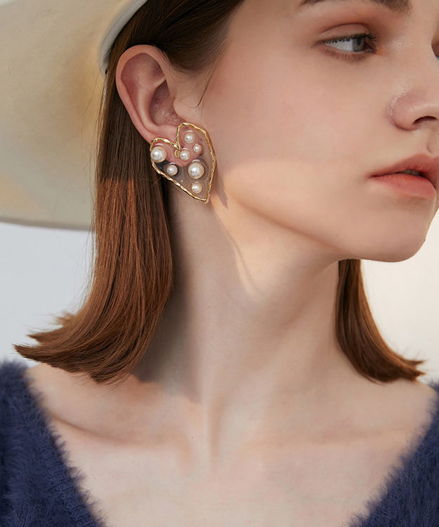 Love Shape Pearl Stud Earrings