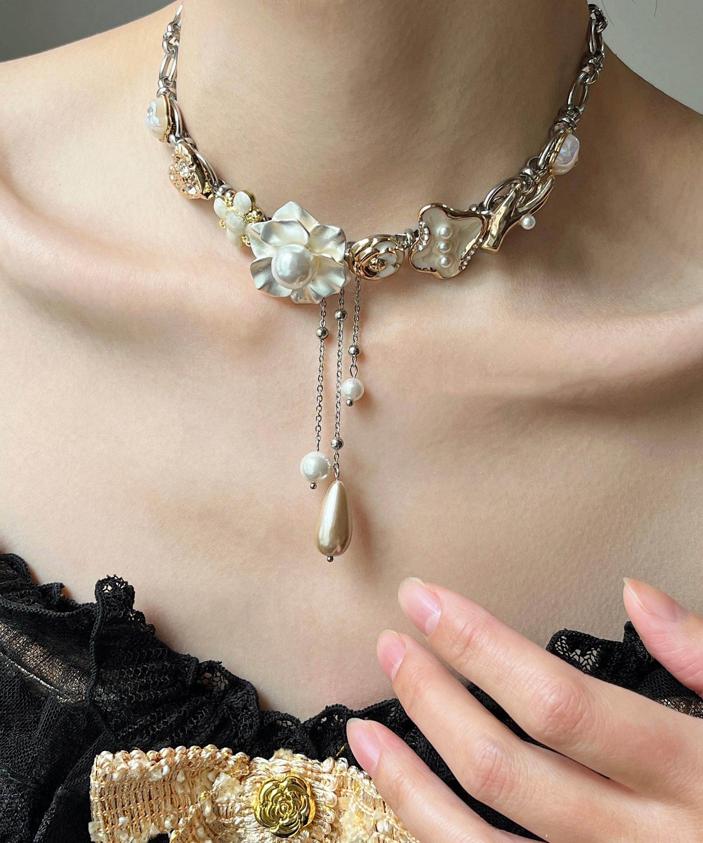 White Tassel Pearl Adjustable Alloy Choker