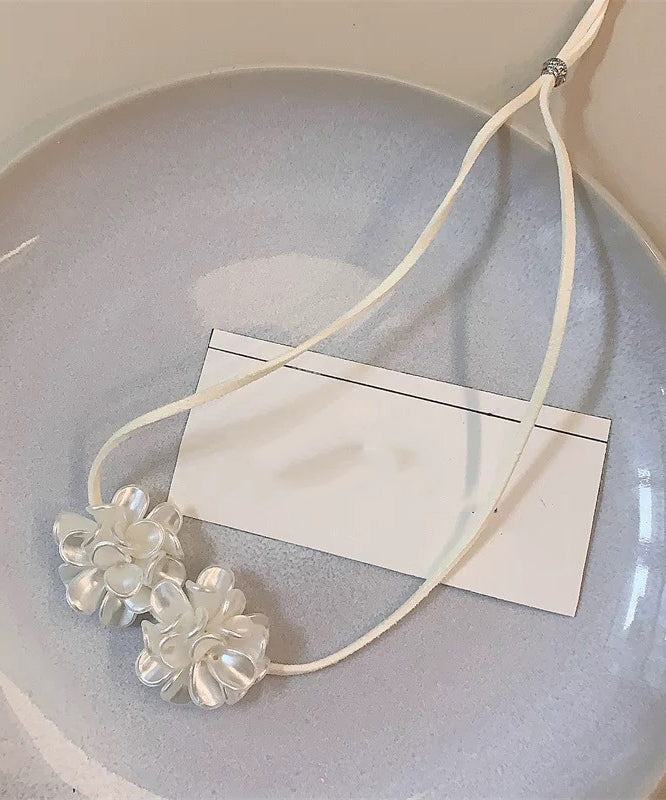White Leather Bow Tie Lace Pendant Necklace Yu003