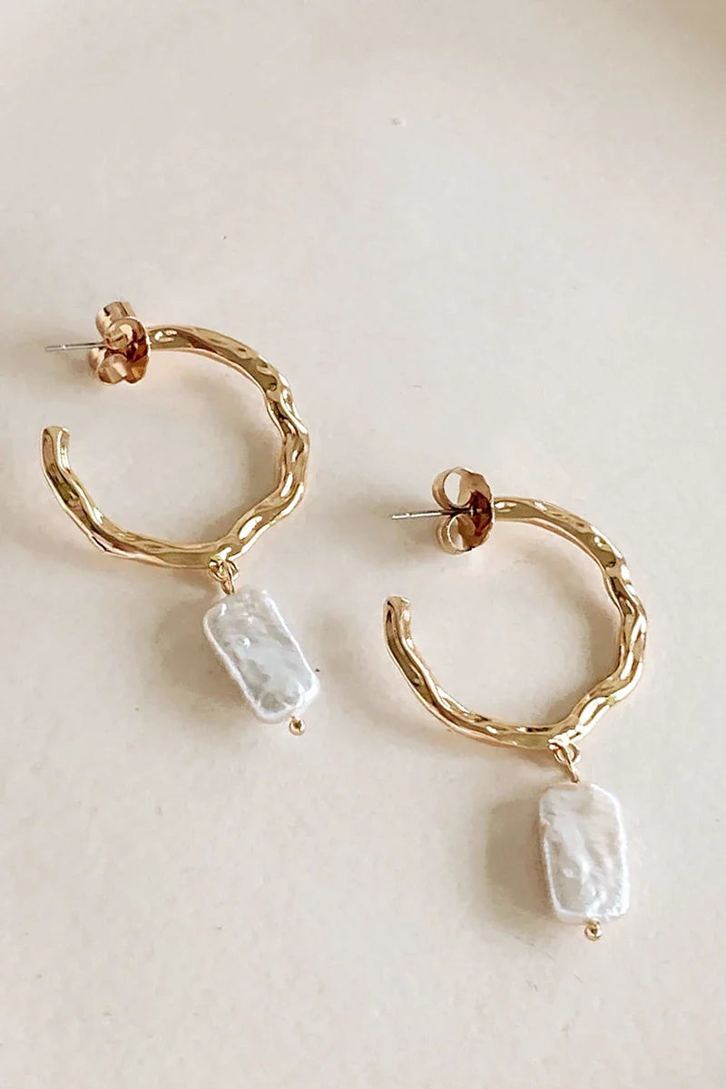 Beaten Metal Pearl Drop Hoops - Gold/cream