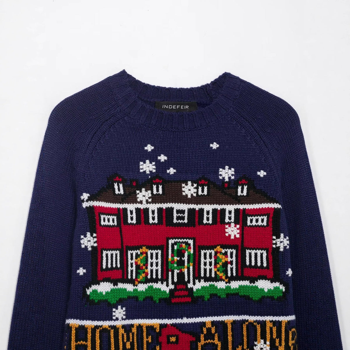 Women's Knitted Crop Sweater with Christmas Motif and Raglan Sleeves