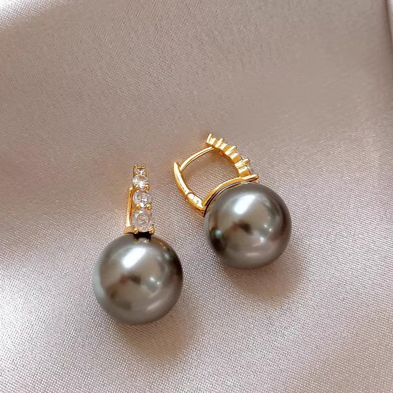 Treasure Pearl Stud Earrings