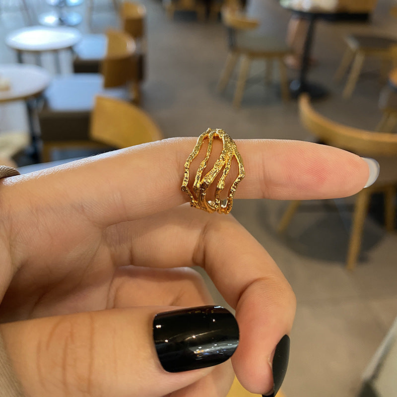 Mariajose Metallic Line Open Ring