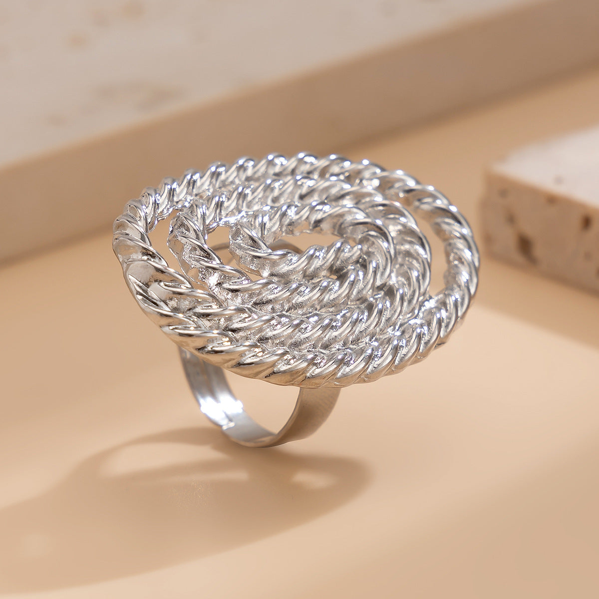 Amaryllis Starfish Statement Ring
