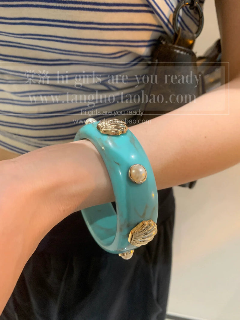 Tallulah Resin Shell Bangle