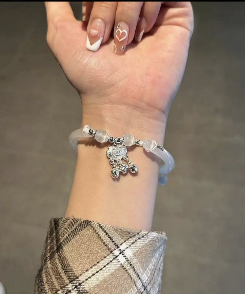 Simple White Acrylic Safety Lock Tassel Charm Bracelet Gh1039