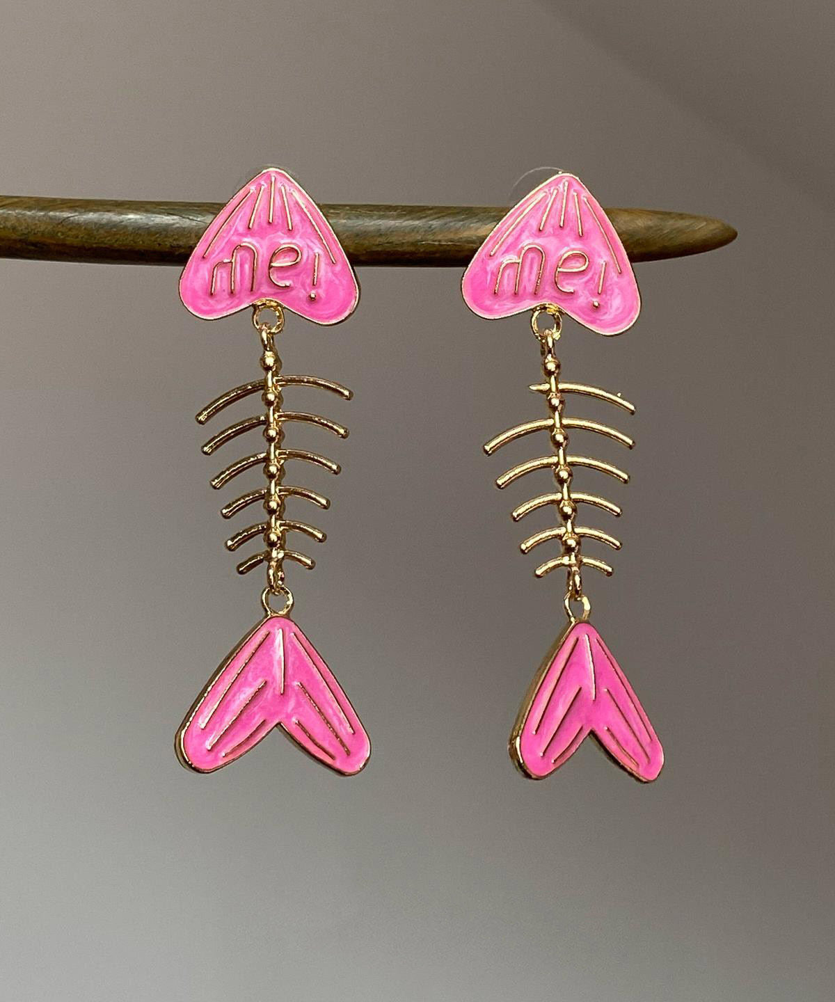 Unique Pink Alloy Drip Glaze Fish Bone Stud Earrings