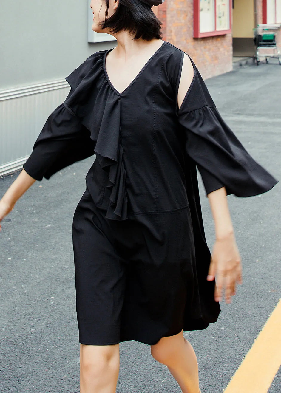 White Ruffled Asymmetrical Cotton Mid Dresses Fall