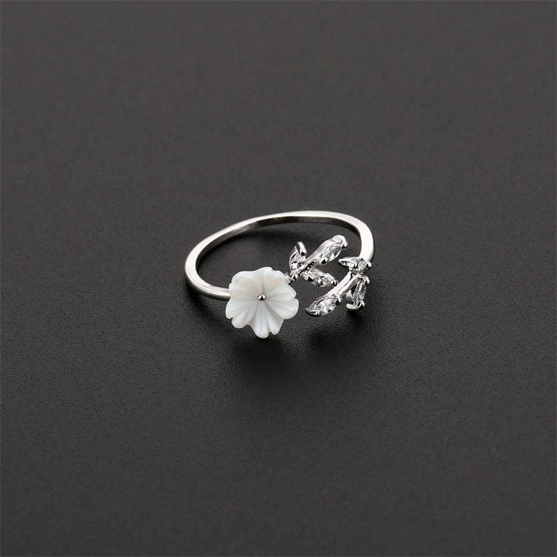 Copper Luck Ring With Plum Blossom Leaf Pattern