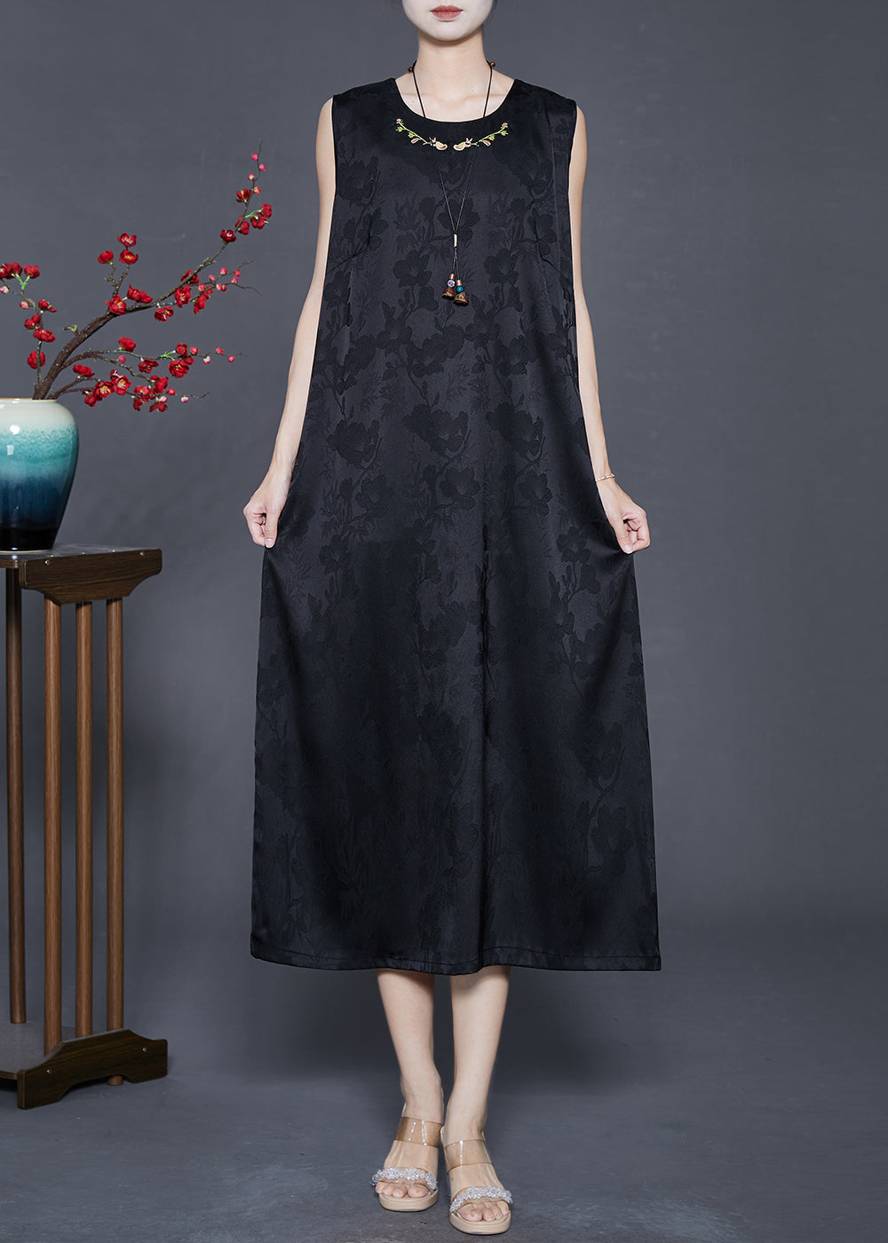 Black Embroidered Chinese Button Silk Two Pieces Set Fall