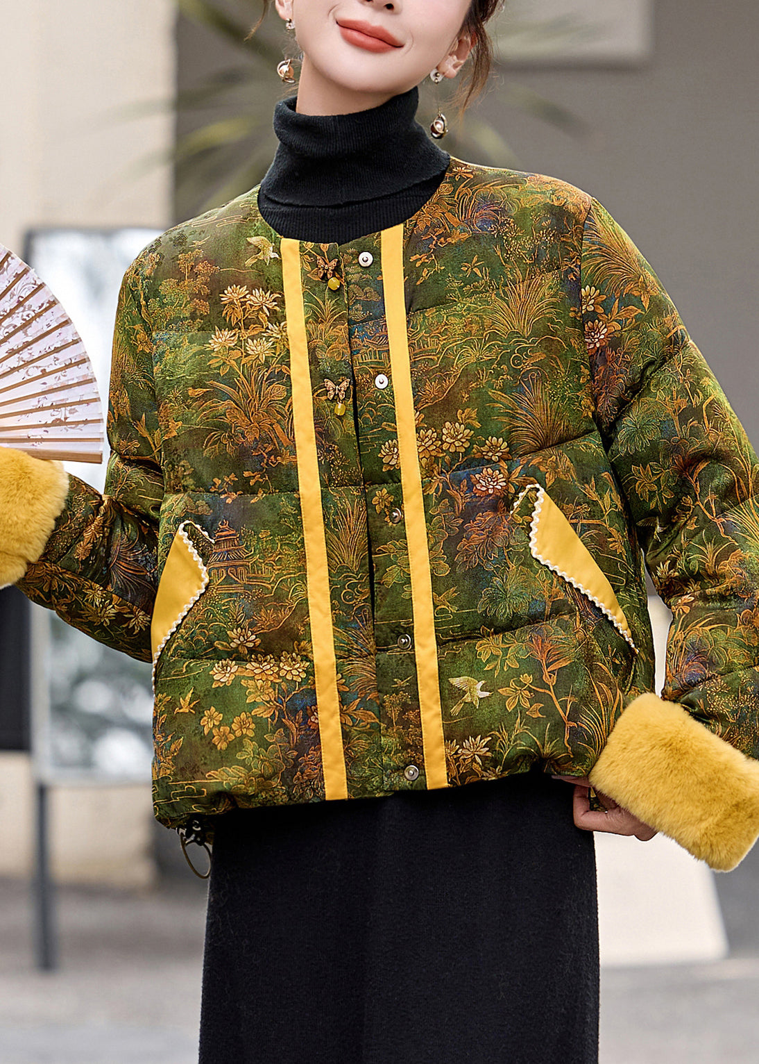 Italian Green O-neck Print Duck Down Jacket in Winter