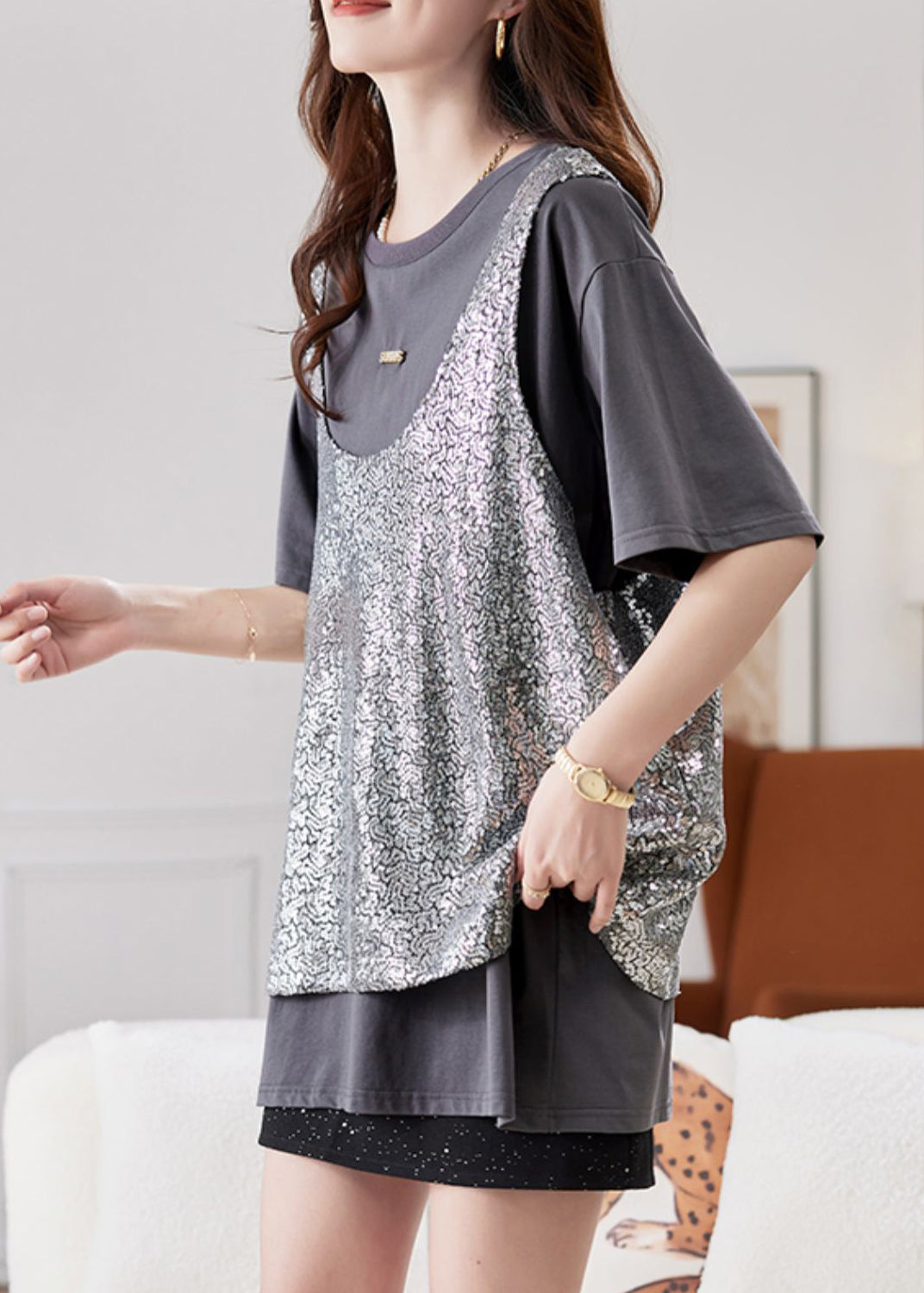 Boutique Grey O-neck Sequins Patchwork Fake Two Pieces Silk T Shirt Short Sleeve