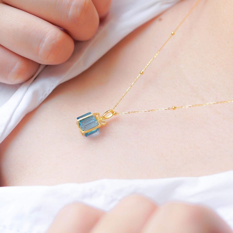 [sample ] Blue Gift Box Necklace