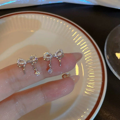 [] Delilah Bow Earrings