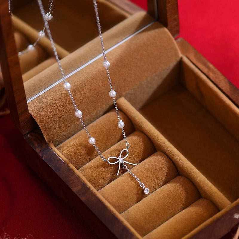 Bella Bow Necklace