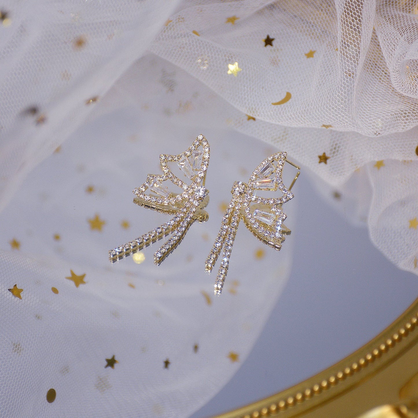 [] Sally Butterfly Drop Earrings